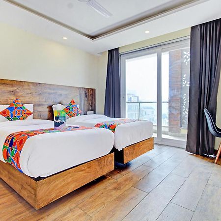 Fabhotel Soft Petals Гургаон Экстерьер фото