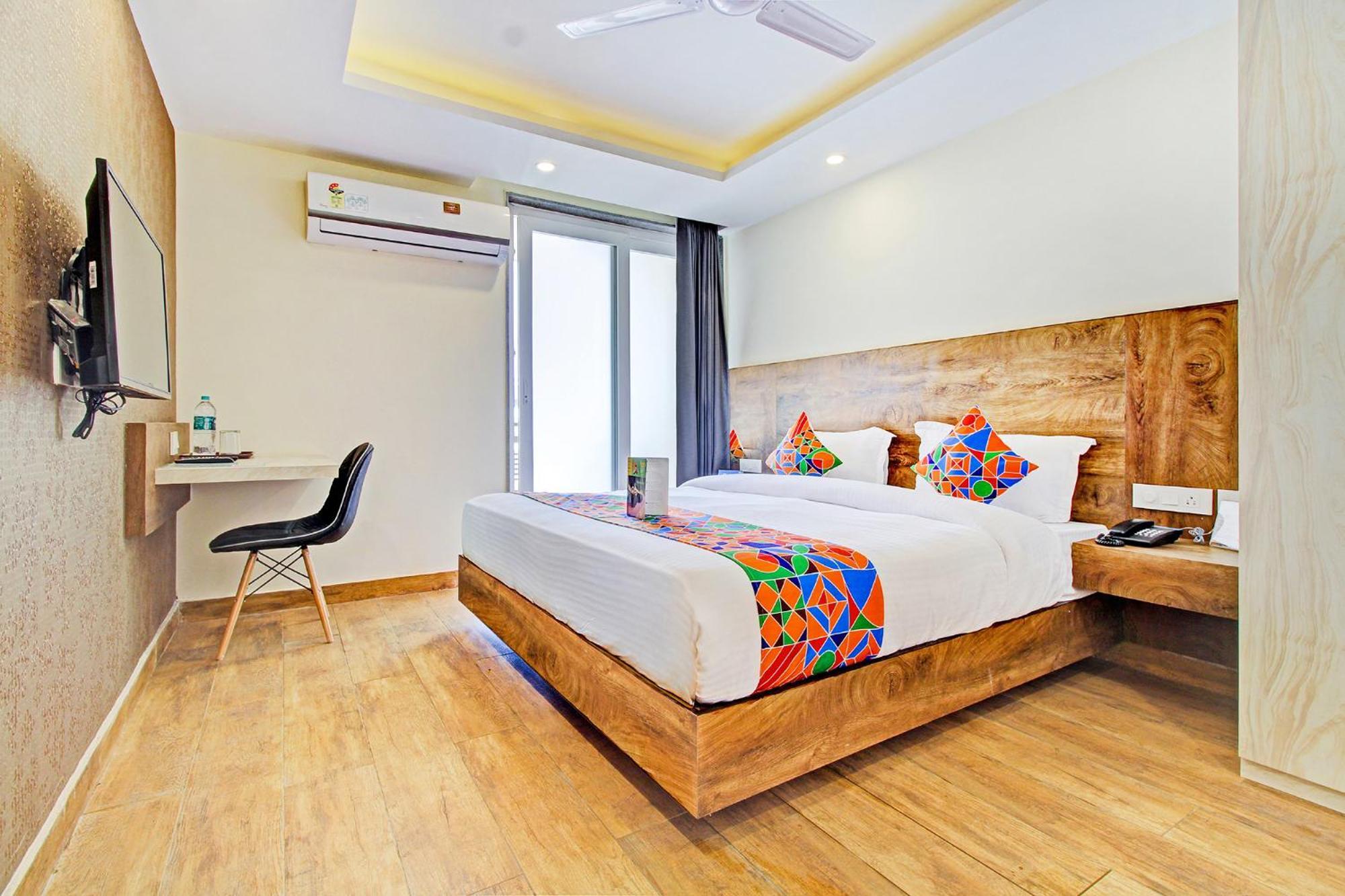 Fabhotel Soft Petals Гургаон Экстерьер фото