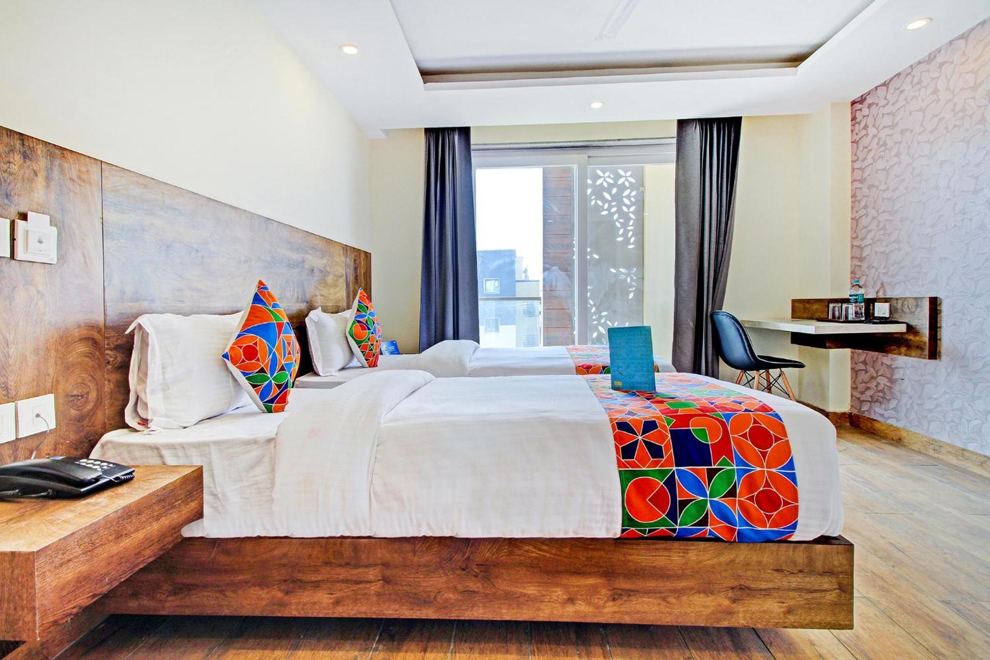 Fabhotel Soft Petals Гургаон Экстерьер фото